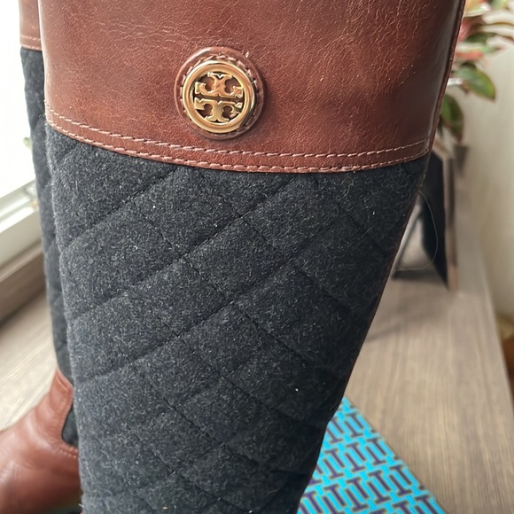 Tory Burch Rosalie 30mm Riding Boots, Almond/ Charcoal, Size 6.5 - Picture 5 of 14